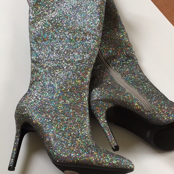 SILVER GLITTER BOOTS SZ. 8 - Picture 3 of 8